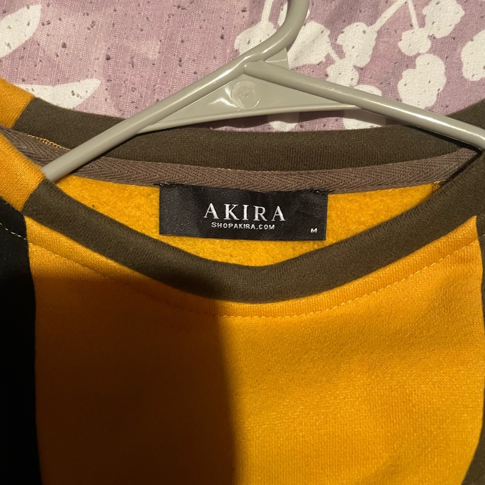Women’s crop top sweater - Picture 3 of 3
